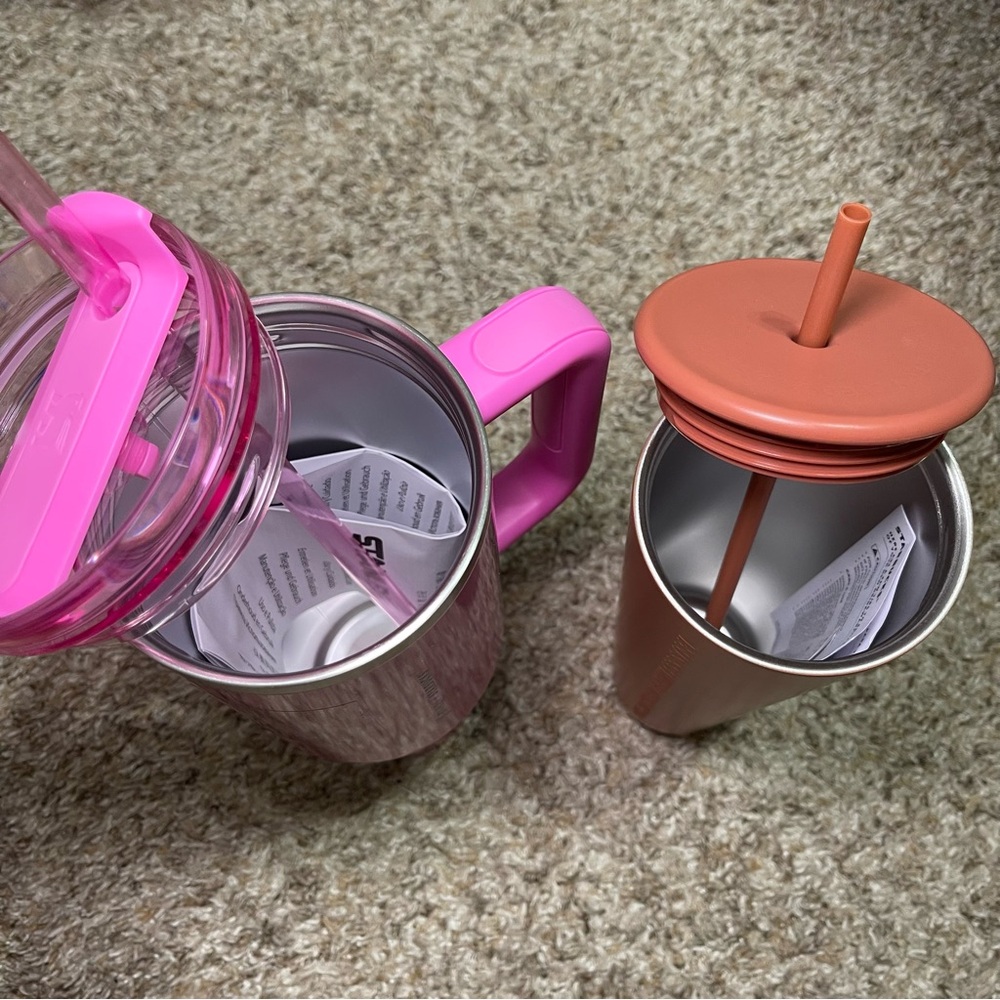 Starbuck Stanley Tumbler w/ Starbucks cup